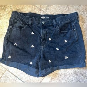 Black flower print boyfriend shorts